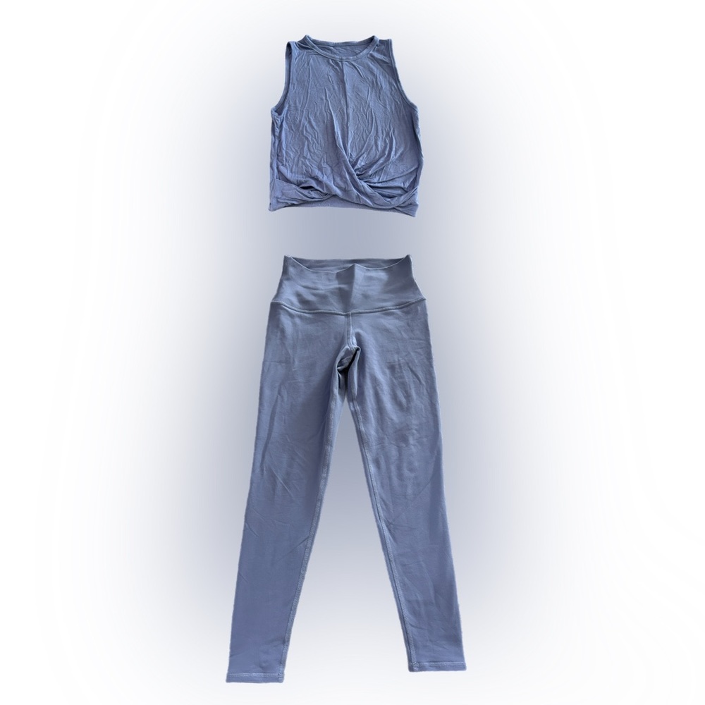 Alo cropped tank and high waisted leggings set